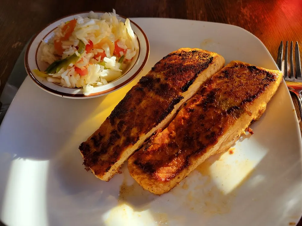 Grilled Salmon with Pepper Slaw